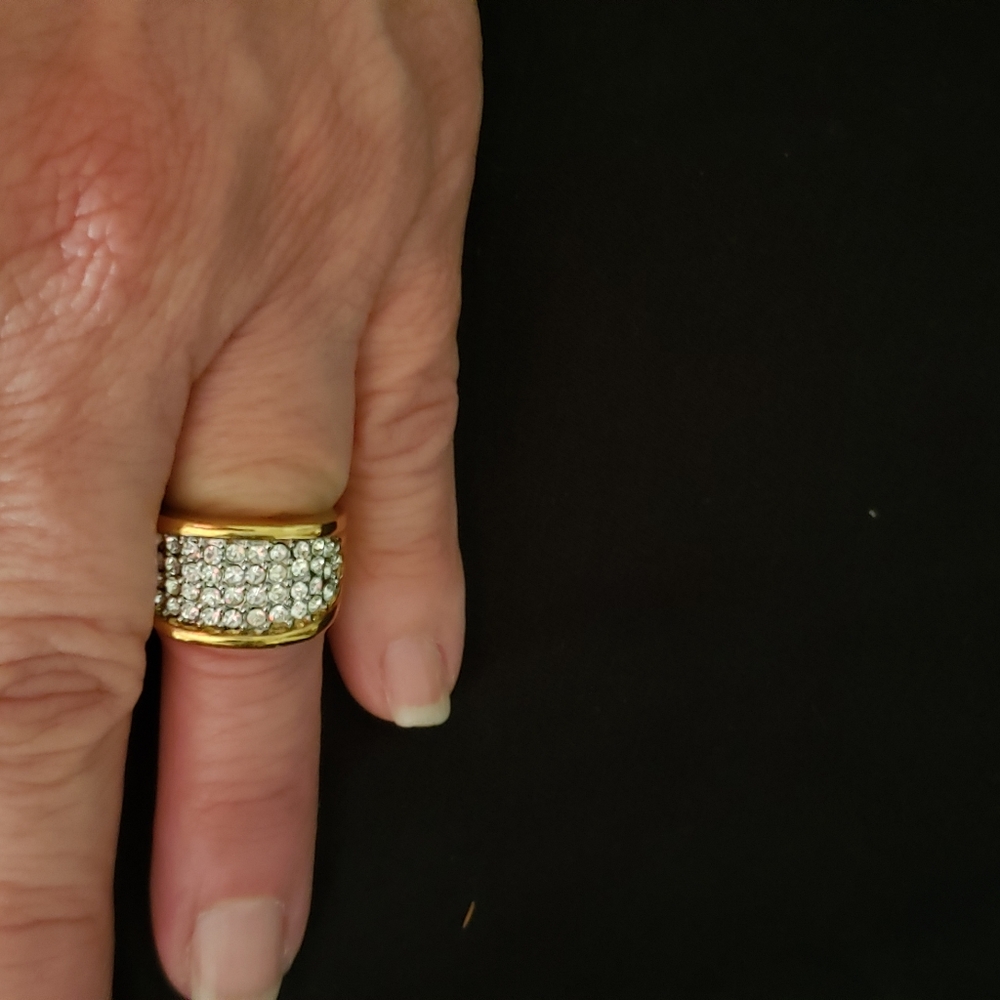 Goldtone ring - Picture 3 of 4
